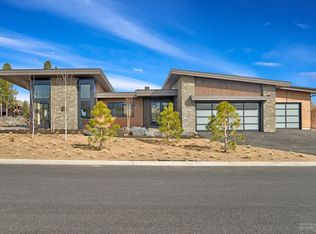 61728 Hosmer Lake Dr, Bend, OR 97702