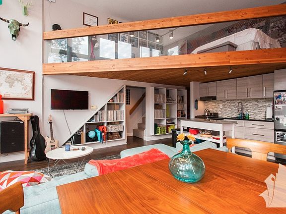 2nd image of 1037 W Dickens Ave #2