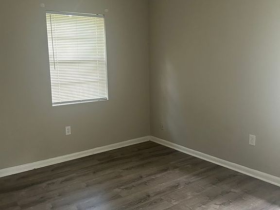 3rd image of 9 Ruston Ct