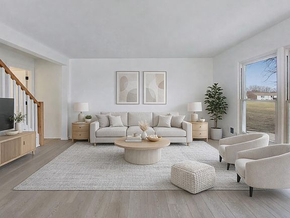 2nd image of 1834 Jamestown Cir