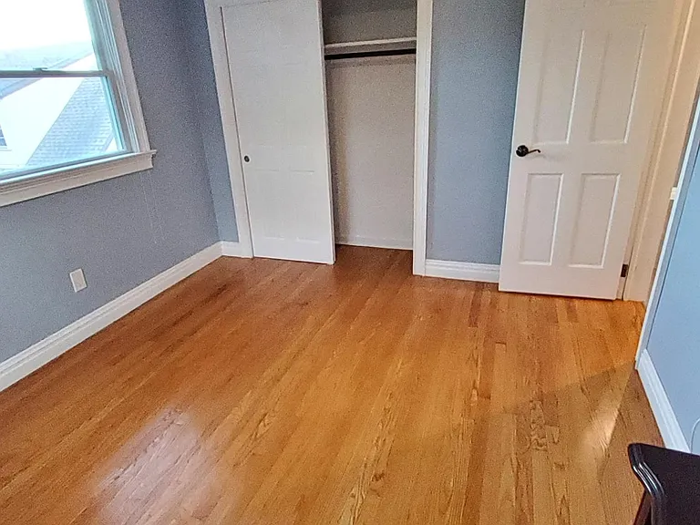 717 John St #2 — Photo 9
