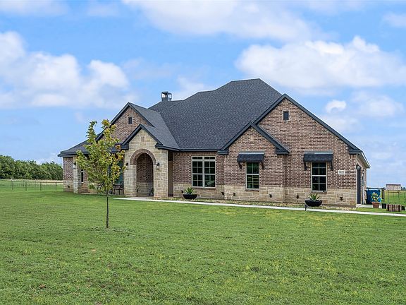 2nd image of 1821 E Campus Rd