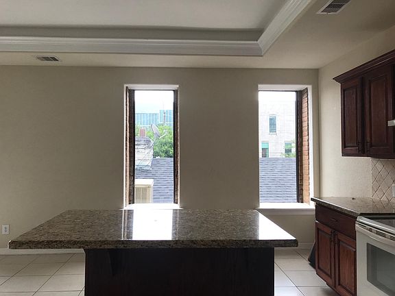 3rd image of 1012 McGowen St #3