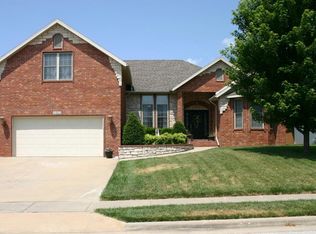 5361 S Lincoln Dr, Battlefield, MO 65619
