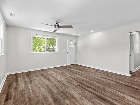 2nd image of 1018 Willingham St