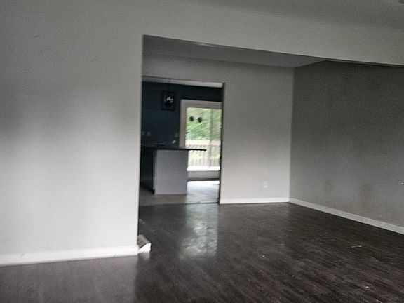 3rd image of 1149 Lanette Dr