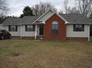 141 Maple Cir, Arab, AL 35016