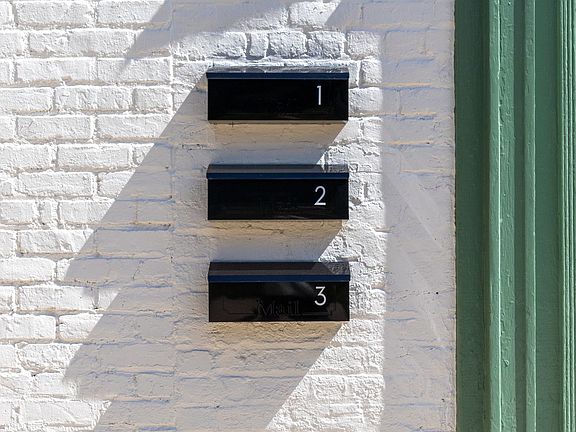 3rd image of 223-225 Henry St #223-3
