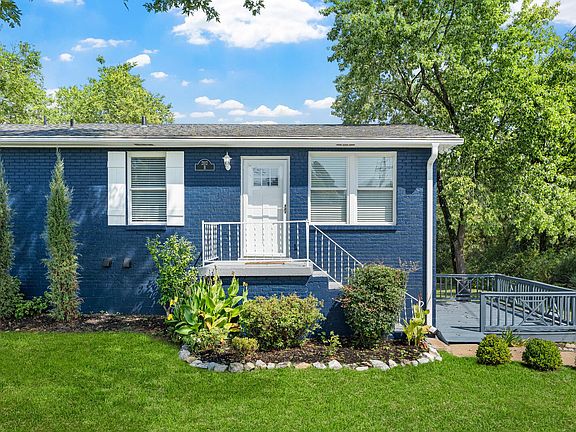 3rd image of 2112B Sanborn Dr