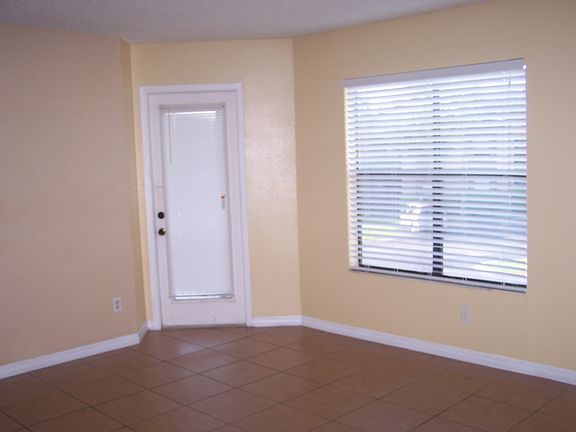 3rd image of 2131 Cascades Blvd Unit 203