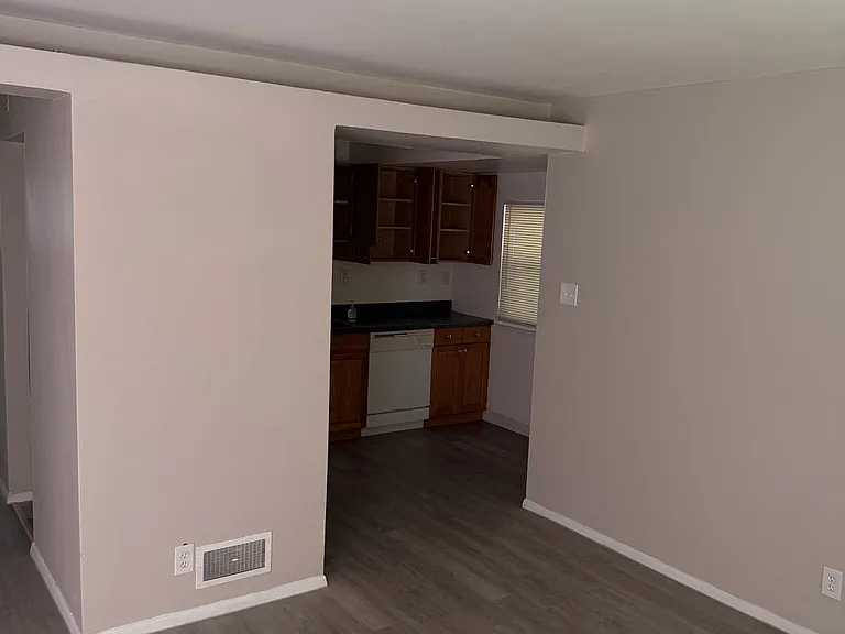 182 Monteith Cir — Photo 4