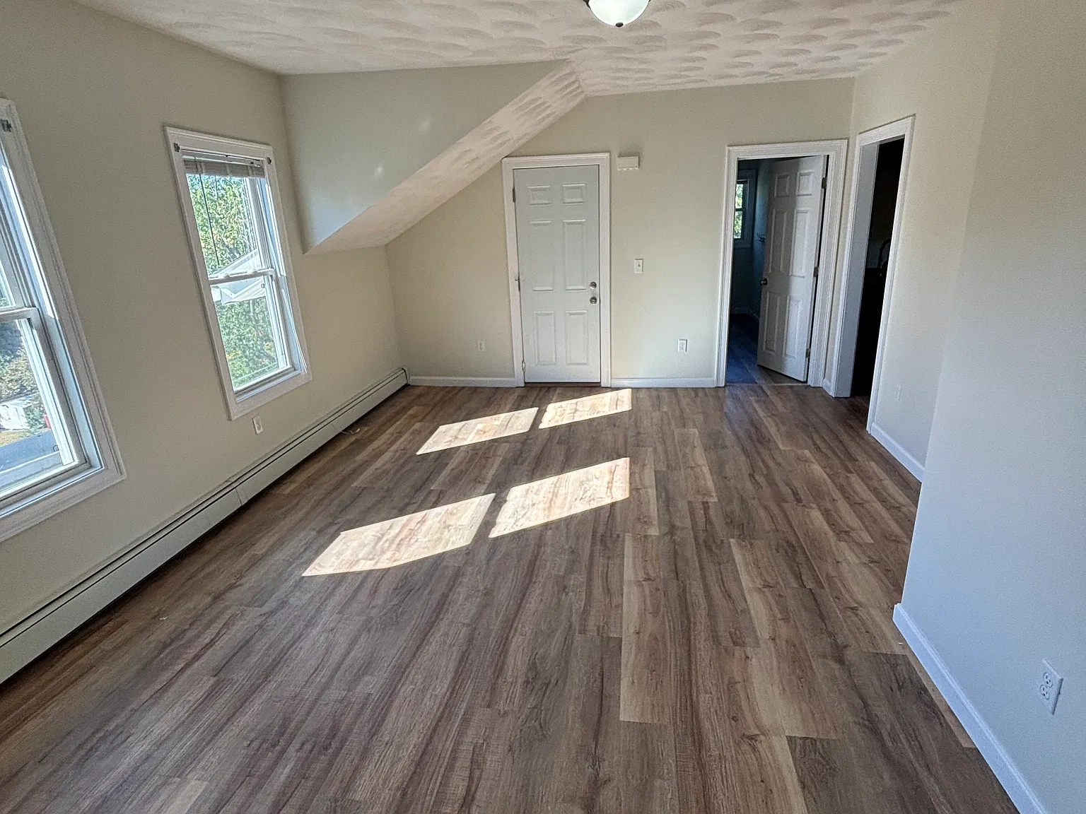 147 Louise Street — Photo 3
