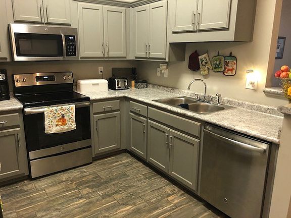 3rd image of 900 Bayou Vista Dr