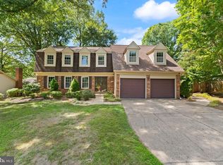 10134 Red Spruce Rd, Fairfax, VA 22032