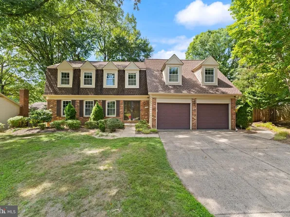 10134 Red Spruce Rd, Fairfax, VA 22032