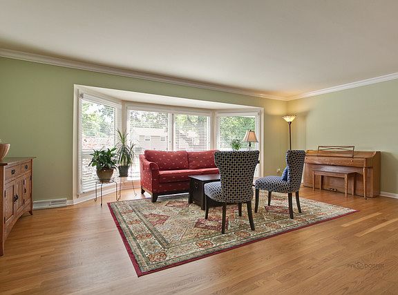 5th image of 1118 N Greenfield Ln