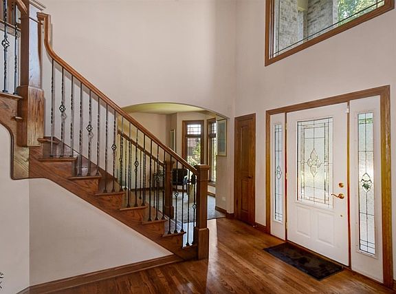 3rd image of 22337 Misty Falls Cir
