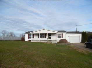 434 Sunset Ln, Point Pleasant, WV 25550