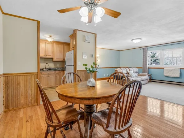 151 Milk St APT 11, Westborough, MA 01581