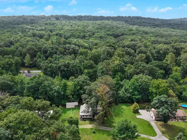 6 E Ryeland Ln, Robesonia, PA 19551