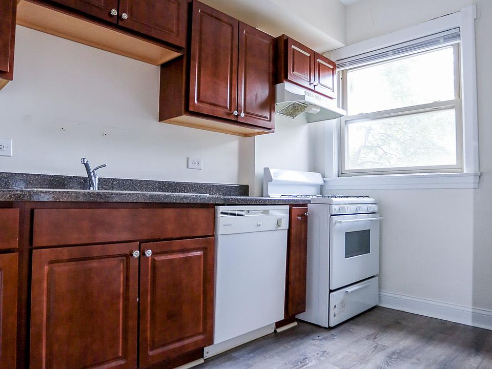 1st image of 4703 N Damen Ave #1