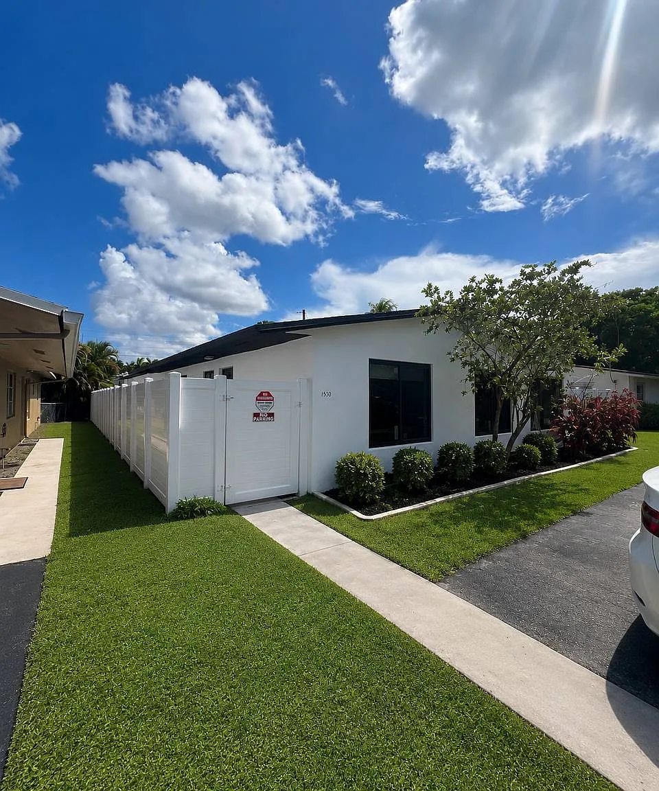 2 bed, 900 sqft, $2,650 — Photo 1