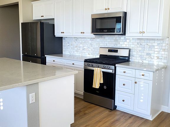 3rd image of 22823 Hilltopper Way