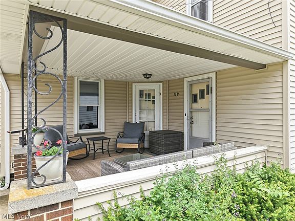 4th image of 119 W Wilson Ave