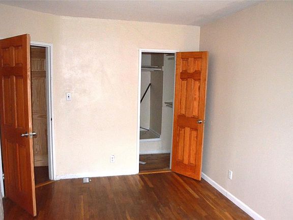 3rd image of 10405 Avenue K
