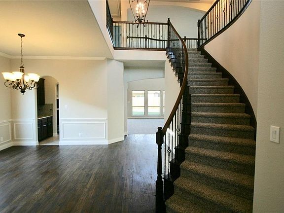 2nd image of 3309 Herron Dr