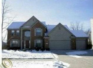 45475 Irvine Dr, Novi, MI 48374