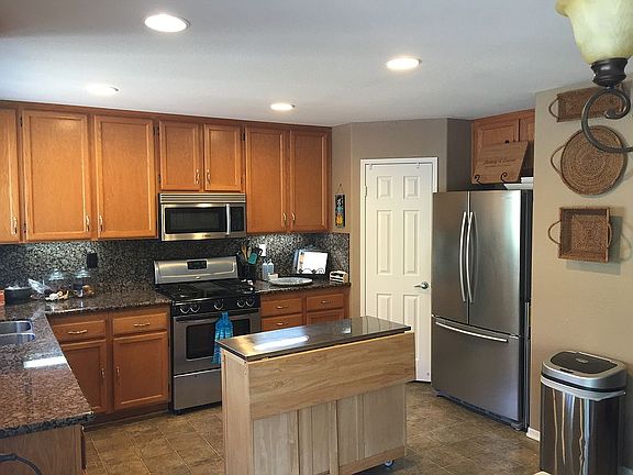 3rd image of 5935 Vista San Isidro