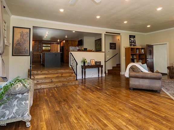4th image of 5095 Kluncy Canyon Rd