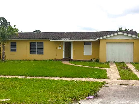 3rd image of 1591 N Page Dr