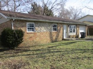 102 E Babb Rd, Eaton, IN 47338