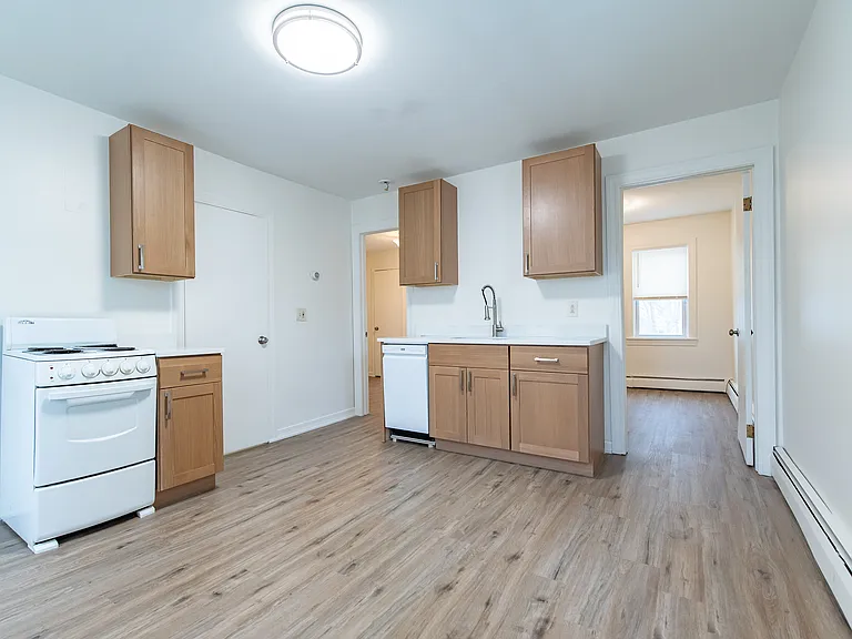 65 Preston St #2 — Photo 3