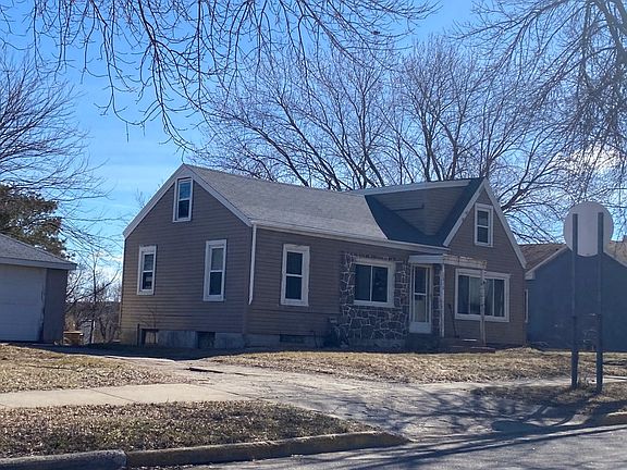 2nd image of 1610 N Minnesota St