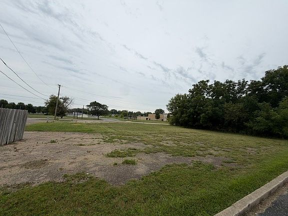 3rd image of 717 N 1st St