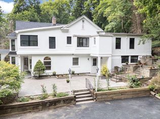 1101 Route 106, East Norwich, NY 11732