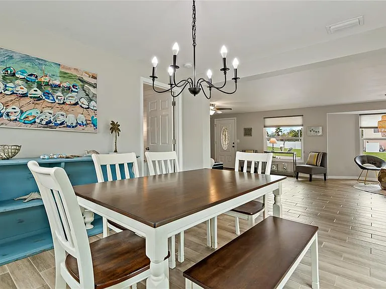 1675 Blakemore Ln — Photo 16