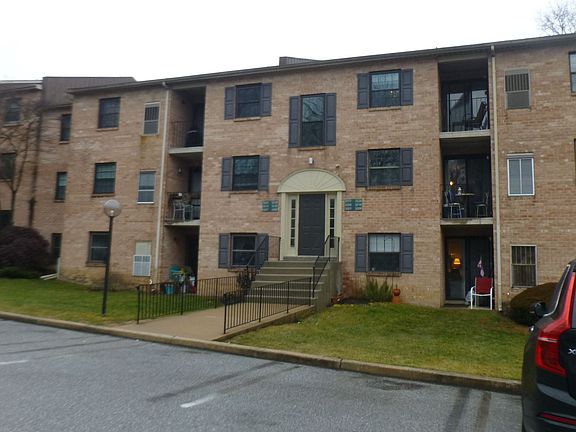 3rd image of 3207 Valley Dr
