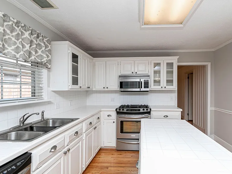 941 Evergreen Ave — Photo 15