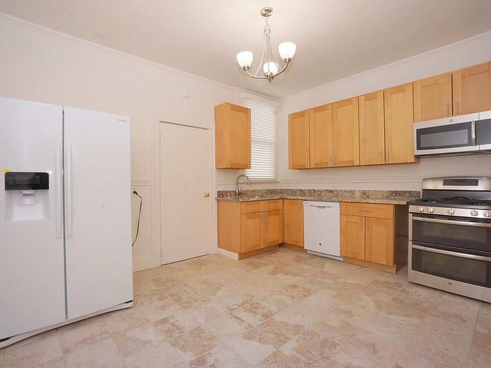 1st image of 3586 18th St