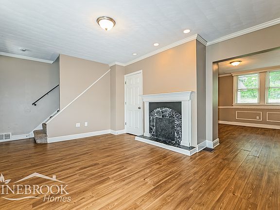 3rd image of 3027 Brentwood Ave