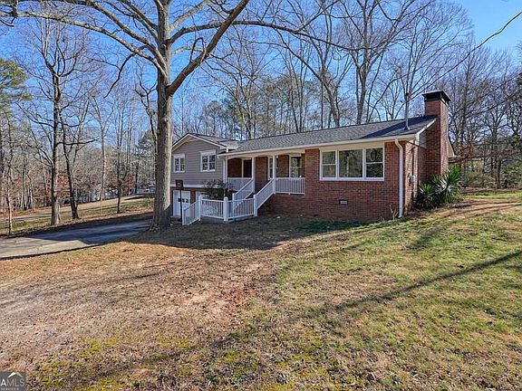 5th image of 134 Childers Rd