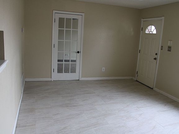 3rd image of 11668 Diane Lynn Ct