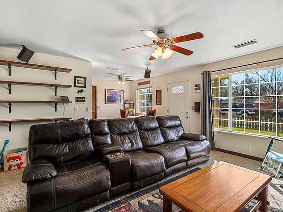 5th image of 2537 D Alene Ave