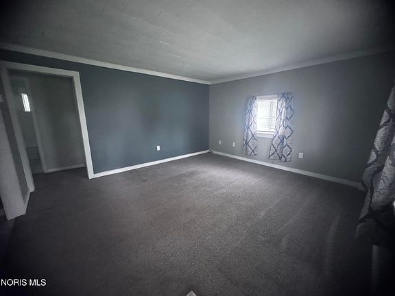 2nd image of 940 Wilson St