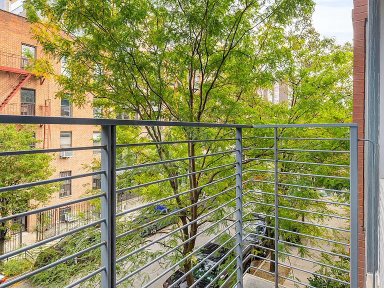 636 E 11th St #4G — Photo 11