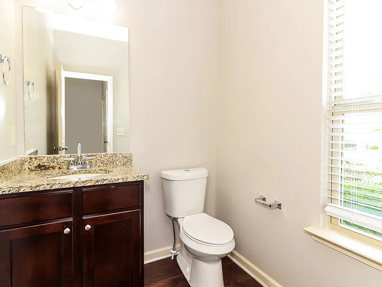67 Hamilton Blvd NW — Photo 16